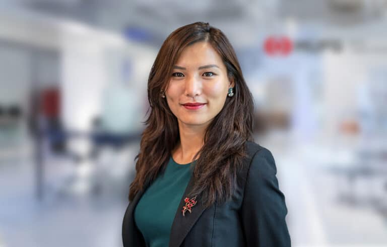 Headshot of Fi Dinh
